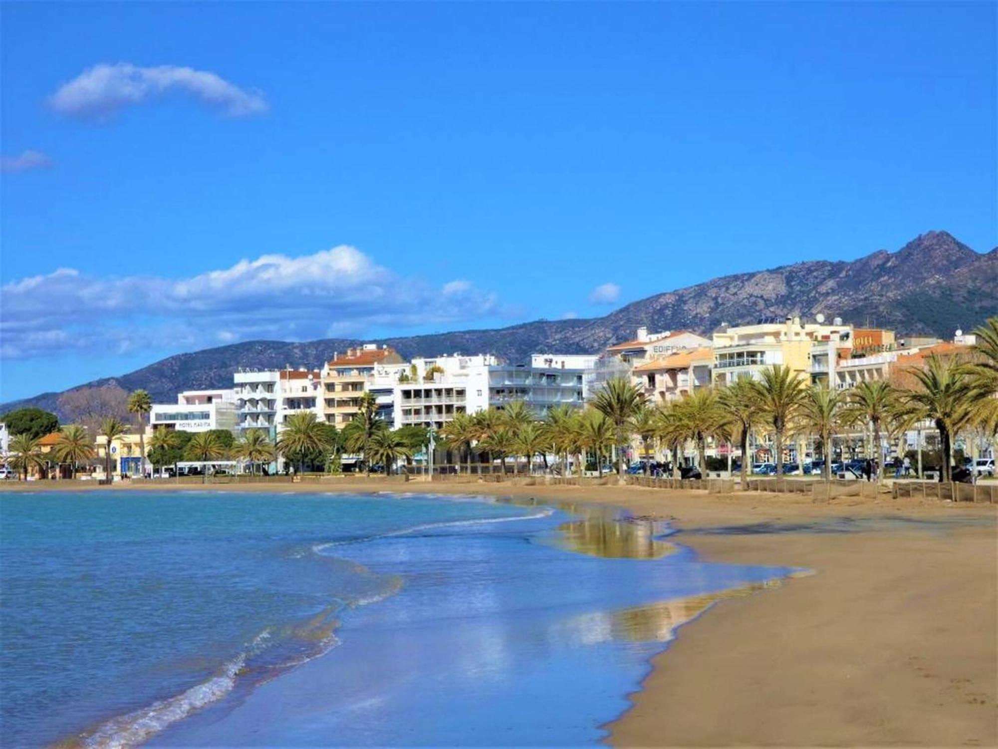 Apartamento En Roses A 2 Minutos De La Playa Con Vista Al Mar Girona Exterior photo